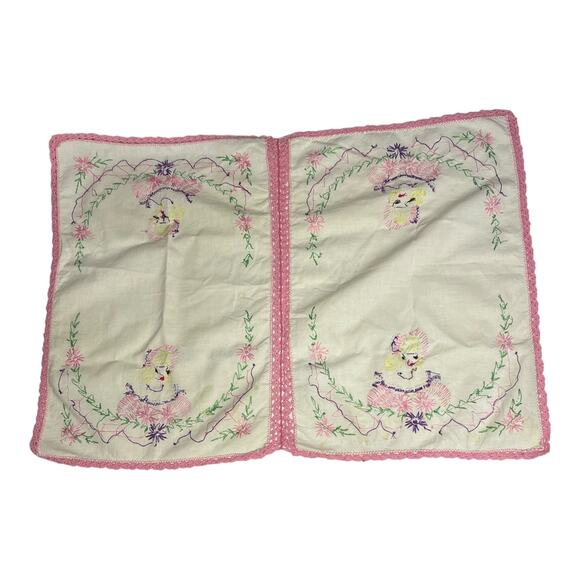 Vintage Hand Embroidered Vanity Dresser Tablecloth 26”x19” Pink Lace Trim - Picture 3 of 8